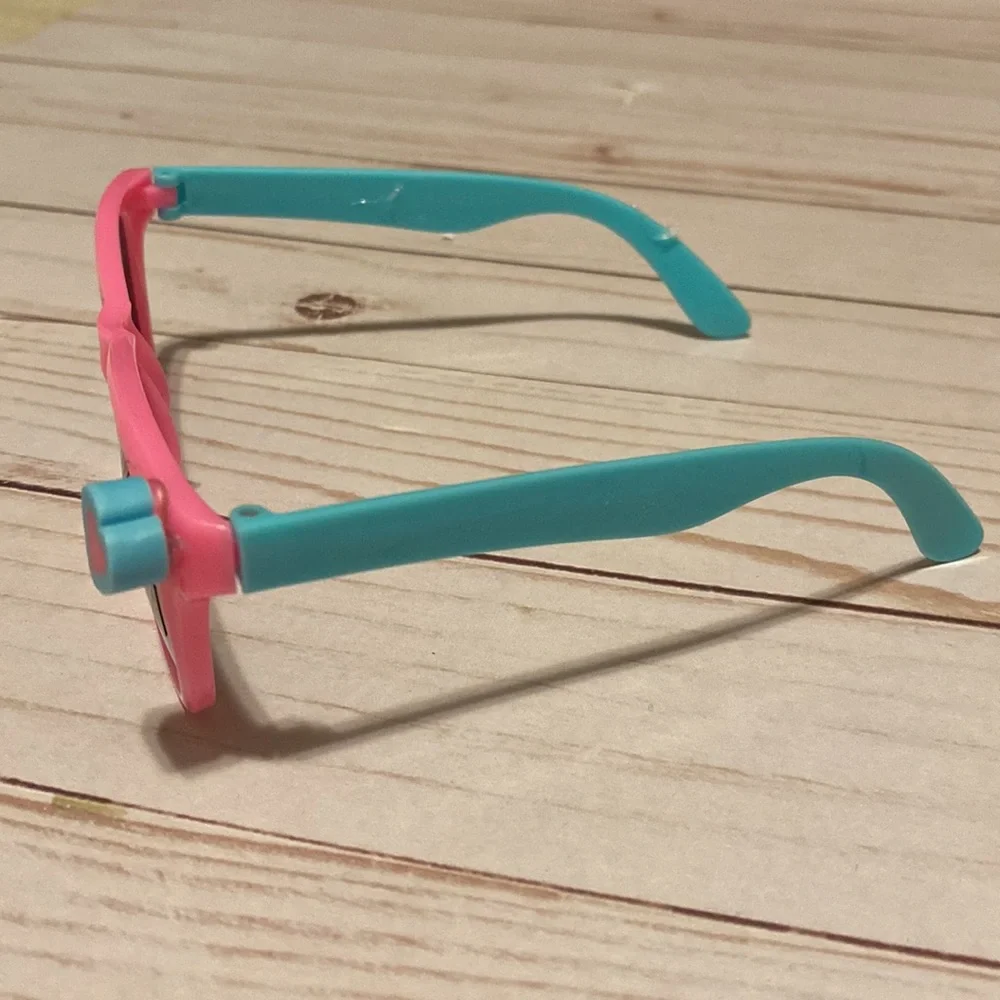 Little girls pink/seafoam heart sunglasses